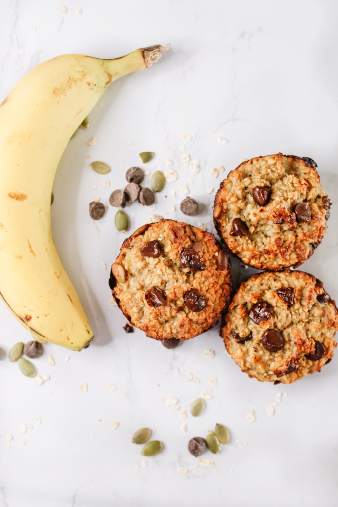 healthy banana oat muffins - sugar free and gluten free healthy muffins are a great kid and WW friendly snack